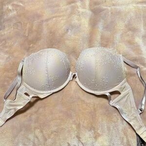Victoria's Secret Lace Push-Up Bra in Light Beige